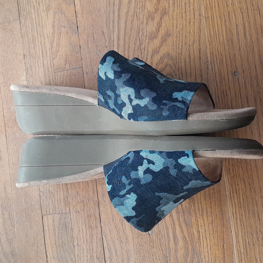 A2 by Aerosoles Heelrest Shoes - Picture 6 of 9